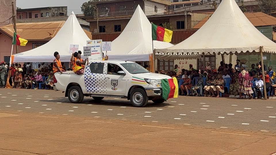 Les femmes de la Communauté Urbaine de Bafoussam célèbrent en défilé motorisé