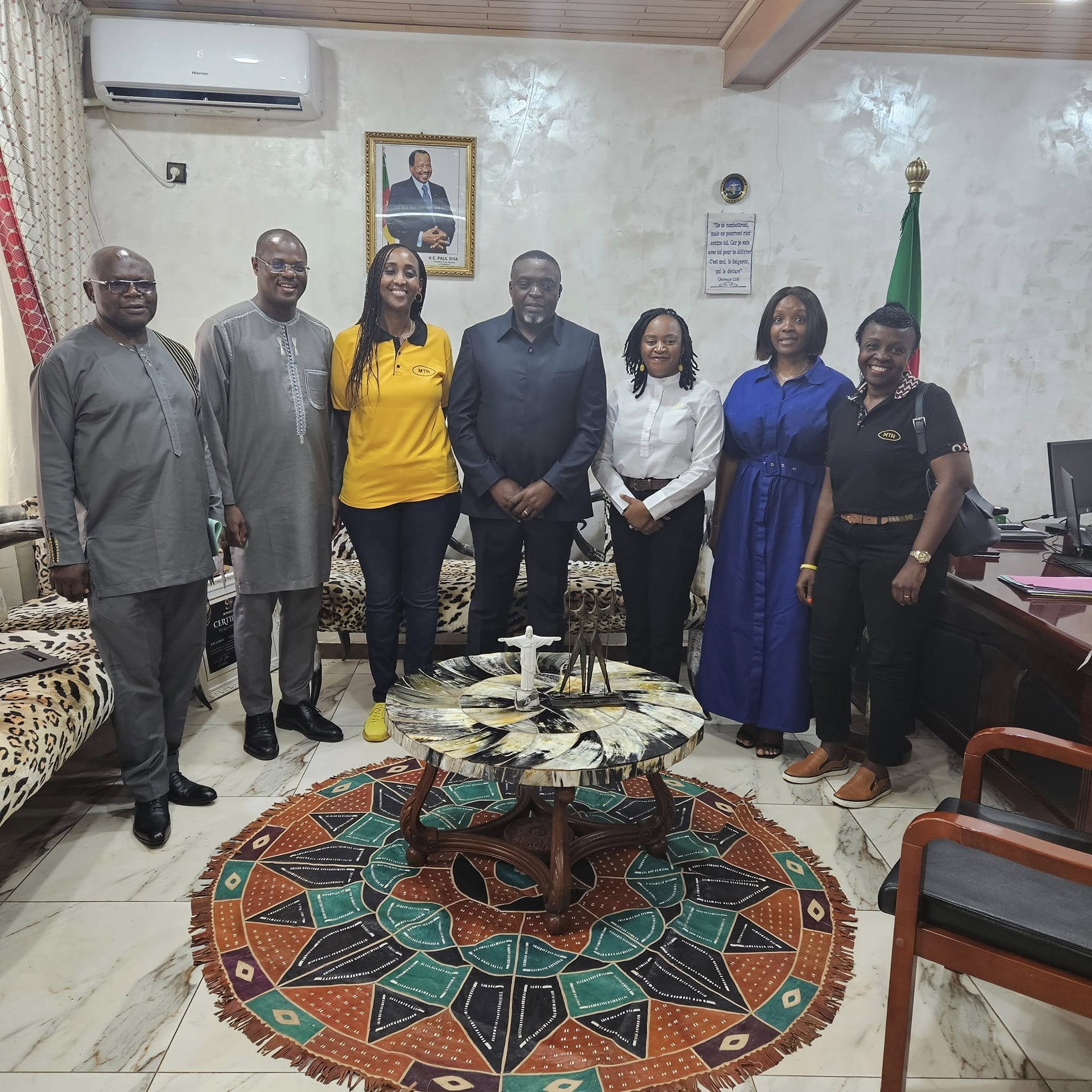 RENCONTRE ENTRE LE MAIRE DE BAFOUSSAM ET LA DIRECTRICE GENERALE DE MTN CAMEROON