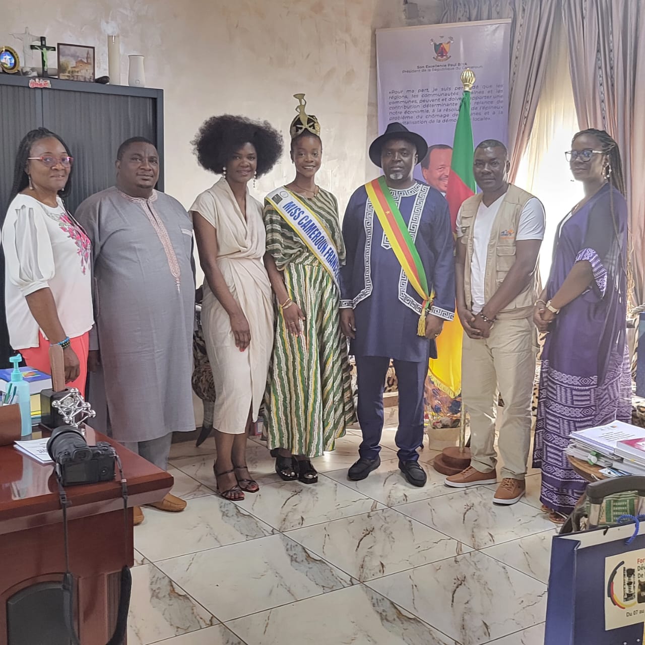ACCUEIL A BAFOUSSAM DE MLLE WABO MIRLAND LYNELLA, MISS CAMEROUN FRANCE 2023, POUR SON PROJET HUMANITAIRE « CARRY A CHILD »