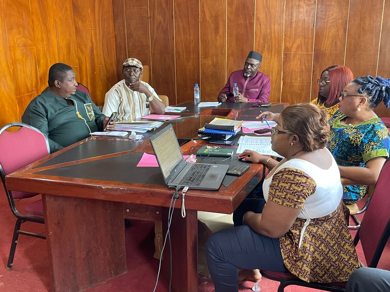 REUNION PREPARATOIRE DU BUDGET 2026 : HARMONISATION DES CONTRIBUTIONS ET ORIENTATIONS STRATEGIQUES A LA COMMUNAUTE URBAINE DE BAFOUSSAM