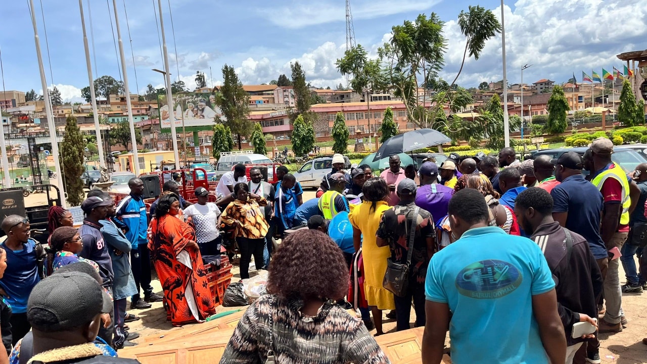 VENTE AUX ENCHERES PUBLIQUES A LA CUB : UNE PROCEDURE REUSSIE ET TRANSPARENTE